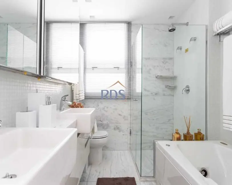 Apartamento com 3 quartos à venda, 215m2 em Vila Mariana, São Paulo - SP - imagem 6 Foto 6 de Apartamento com 3 quartos à venda, 215m2 em Vila Mariana, São Paulo - SP