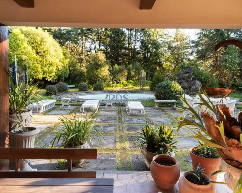 Casa com 5 quartos à venda, 533m2 em Campos Do Jordao - SP - imagem 7 Foto 7 de Casa com 5 quartos à venda, 533m2 em Campos Do Jordao - SP