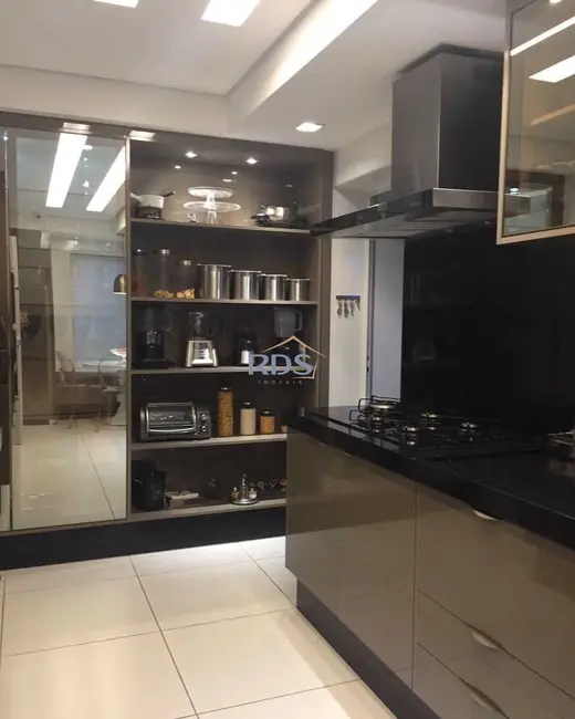 Apartamento com 3 quartos à venda, 185m2 em Campo Belo, São Paulo - SP - imagem 2 Foto 2 de Apartamento com 3 quartos à venda, 185m2 em Campo Belo, São Paulo - SP