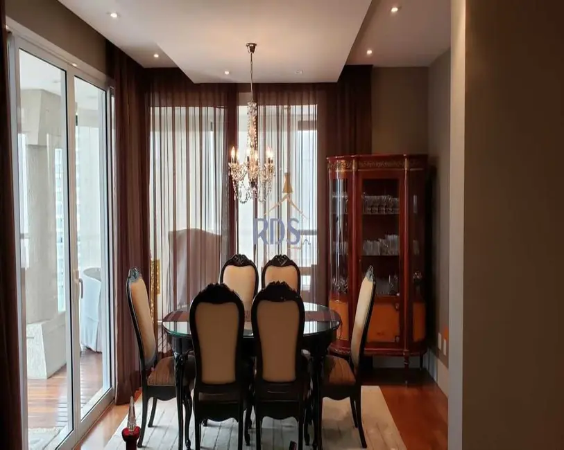 Foto 4 de Apartamento com 3 quartos à venda, 233m2 em Jardim Fonte do Morumbi, São Paulo - SP