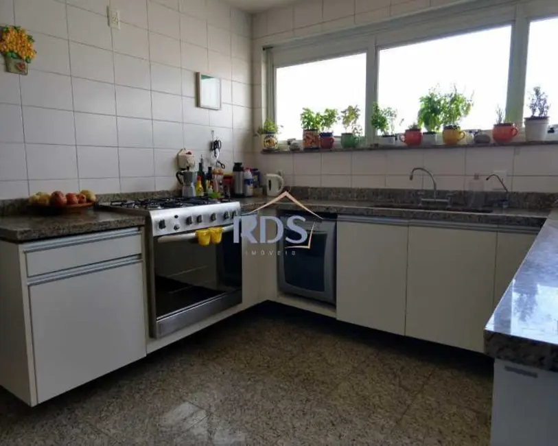 Apartamento com 4 quartos à venda e para alugar, 275m2 em Indianópolis, São Paulo - SP - imagem 6 Foto 6 de Apartamento com 4 quartos à venda e para alugar, 275m2 em Indianópolis, São Paulo - SP