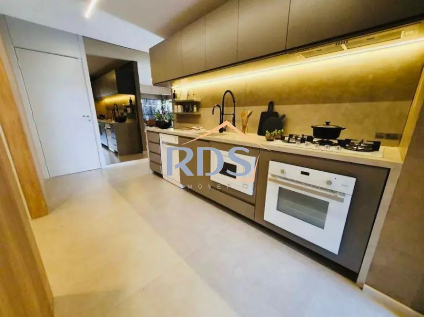 Apartamento com 3 quartos à venda, 147m2 em Vila Clementino, São Paulo - SP - imagem 6 Foto 6 de Apartamento com 3 quartos à venda, 147m2 em Vila Clementino, São Paulo - SP