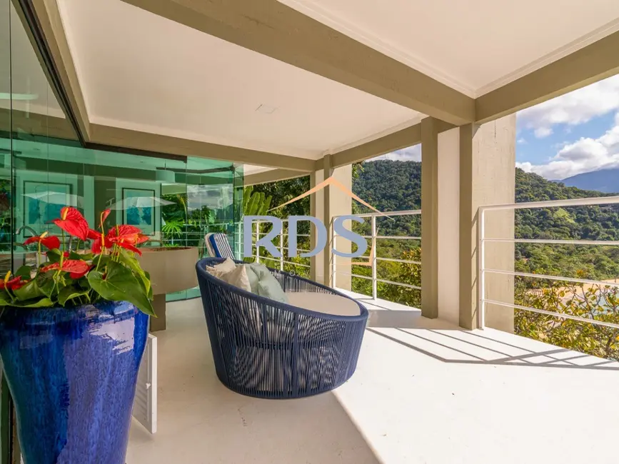 Foto 1 de Casa com 2 quartos à venda, 313m2 em Ubatuba - SP