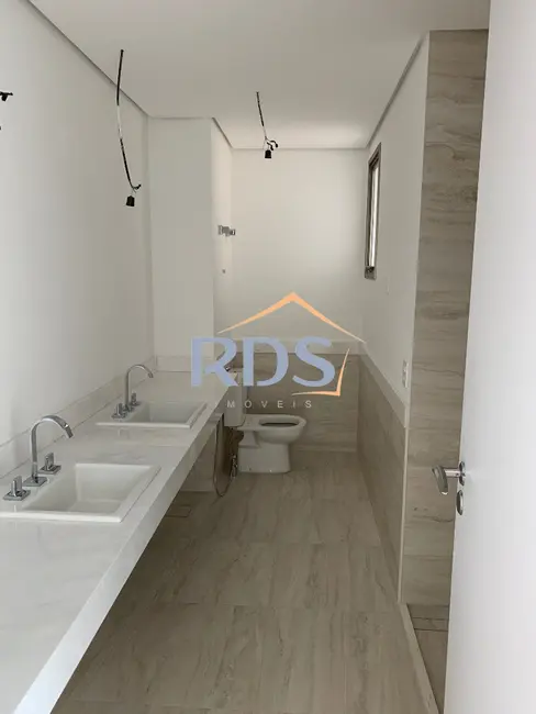 Apartamento com 4 quartos à venda, 334m2 em Vila Olímpia, São Paulo - SP - imagem 9 Foto 9 de Apartamento com 4 quartos à venda, 334m2 em Vila Olímpia, São Paulo - SP