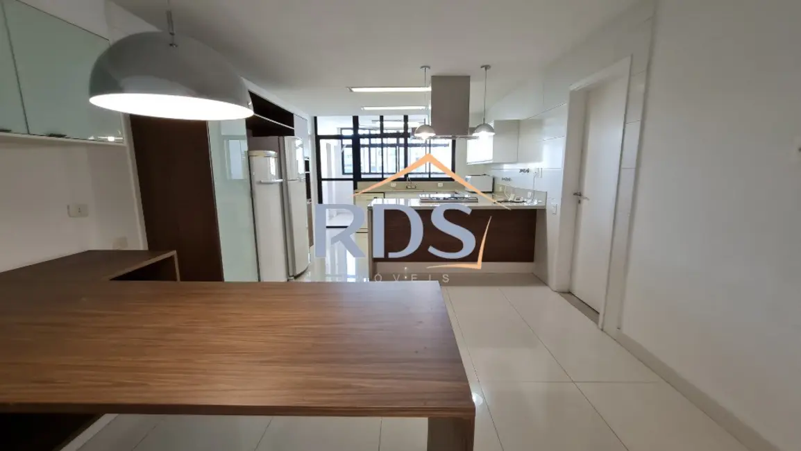 Apartamento com 4 quartos para alugar, 337m2 em Alto da Boa Vista, São Paulo - SP - imagem 5 Foto 5 de Apartamento com 4 quartos para alugar, 337m2 em Alto da Boa Vista, São Paulo - SP