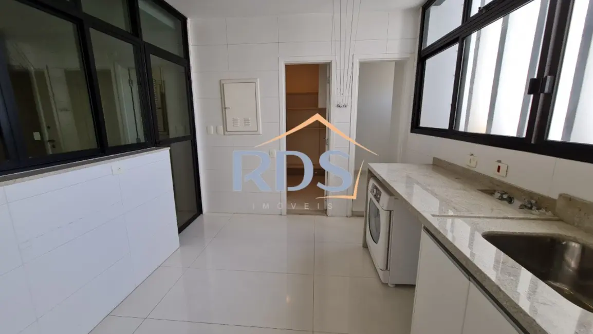 Apartamento com 4 quartos para alugar, 337m2 em Alto da Boa Vista, São Paulo - SP - imagem 7 Foto 7 de Apartamento com 4 quartos para alugar, 337m2 em Alto da Boa Vista, São Paulo - SP
