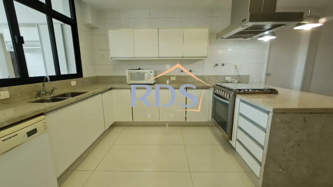 Apartamento com 4 quartos para alugar, 337m2 em Alto da Boa Vista, São Paulo - SP - imagem 4 Foto 4 de Apartamento com 4 quartos para alugar, 337m2 em Alto da Boa Vista, São Paulo - SP