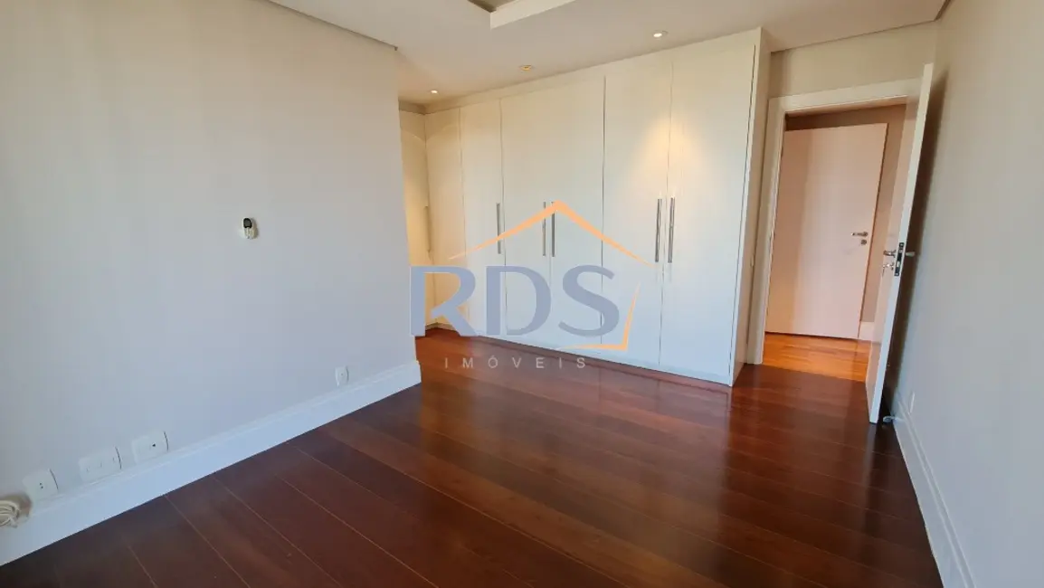 Foto 8 de Apartamento com 4 quartos para alugar, 337m2 em Alto da Boa Vista, São Paulo - SP