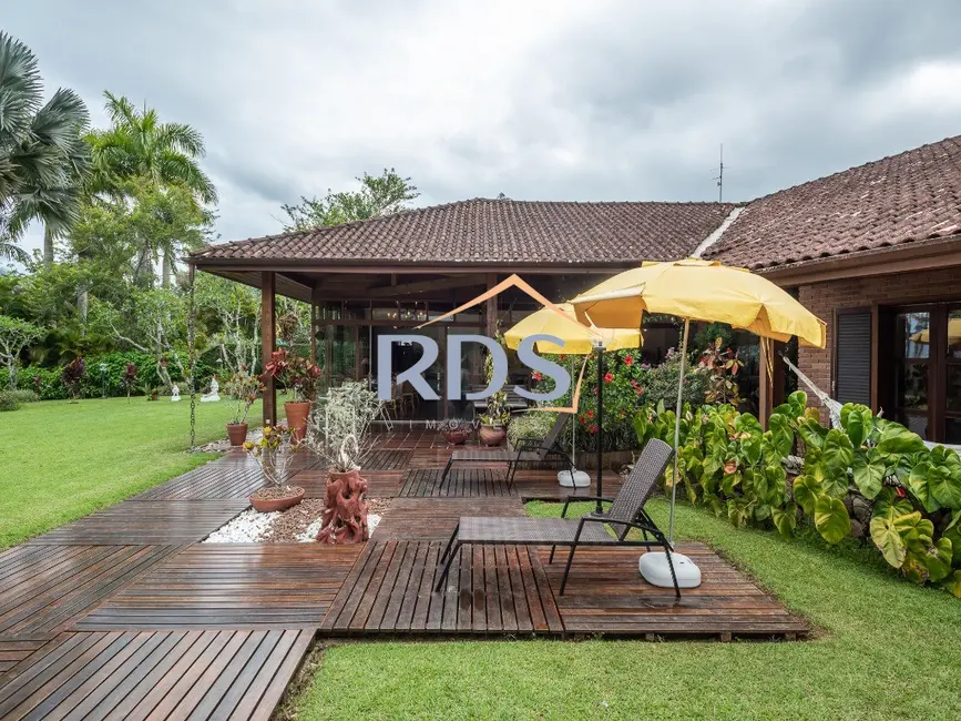 Foto 3 de Casa de Condomínio com 6 quartos à venda, 592m2 em Ubatuba - SP