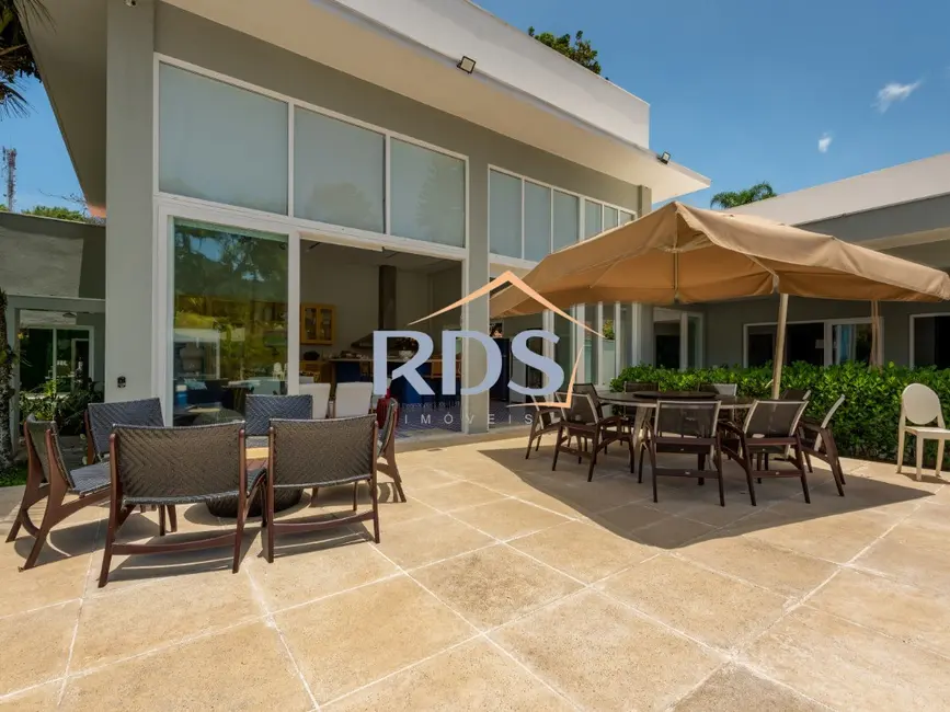 Foto 2 de Casa de Condomínio com 7 quartos à venda, 963m2 em Ubatuba - SP