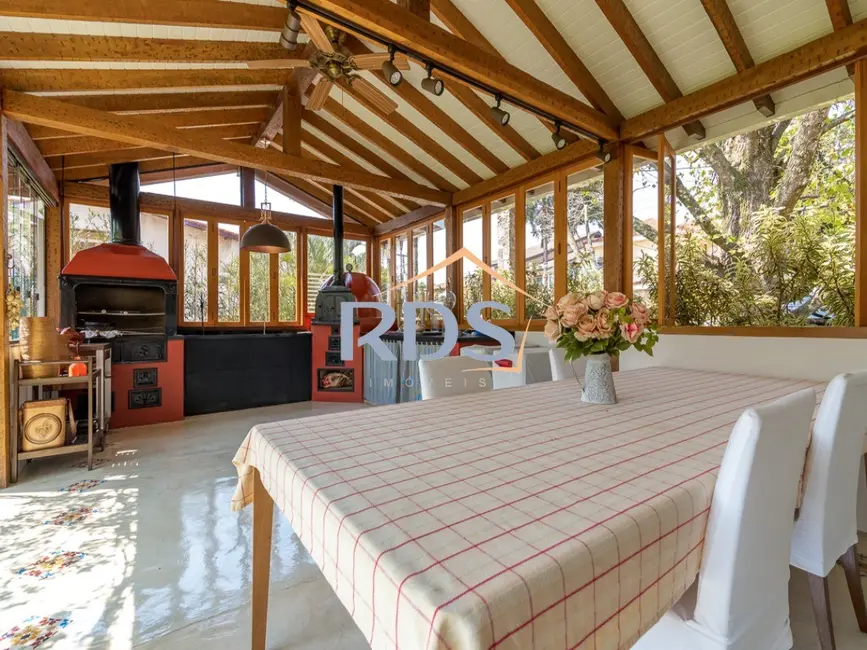 Casa de Condomínio com 4 quartos à venda, 1120m2 em Morada dos Pássaros, Barueri - SP - imagem 3 Foto 3 de Casa de Condomínio com 4 quartos à venda, 1120m2 em Morada dos Pássaros, Barueri - SP