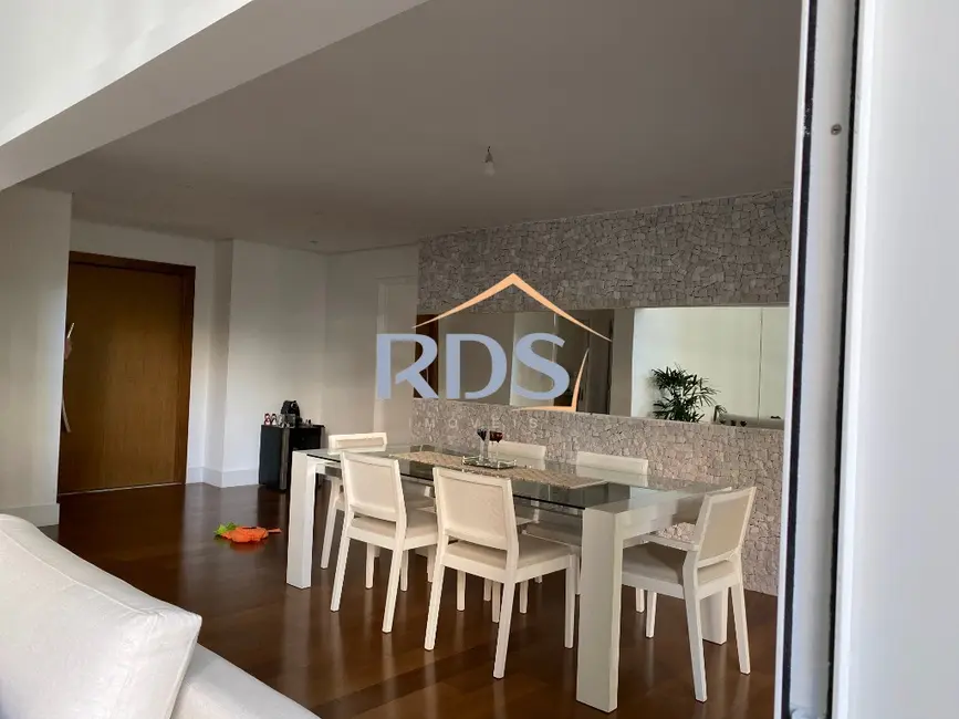 Foto 9 de Apartamento com 3 quartos à venda, 238m2 em Vila Suzana, São Paulo - SP