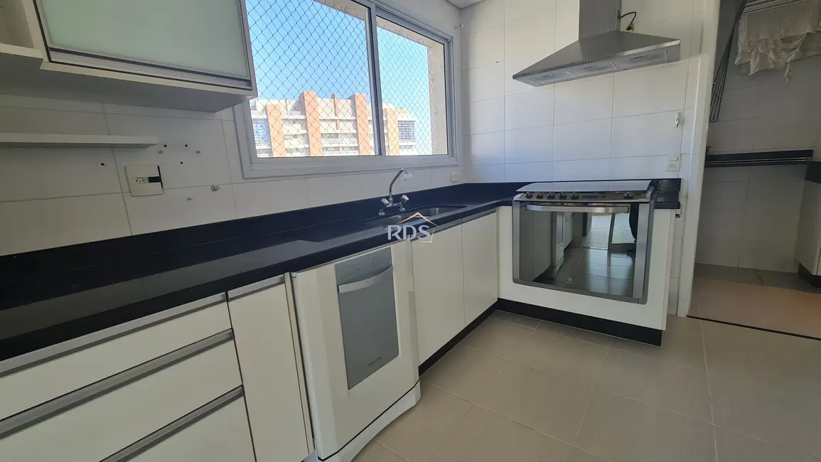 Apartamento com 3 quartos à venda, 137m2 em Vila Suzana, São Paulo - SP - imagem 5 Foto 5 de Apartamento com 3 quartos à venda, 137m2 em Vila Suzana, São Paulo - SP