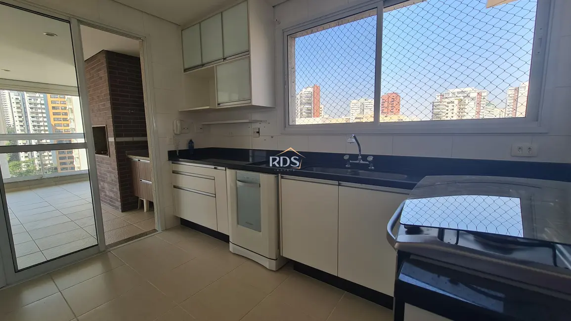 Apartamento com 3 quartos à venda, 137m2 em Vila Suzana, São Paulo - SP - imagem 6 Foto 6 de Apartamento com 3 quartos à venda, 137m2 em Vila Suzana, São Paulo - SP