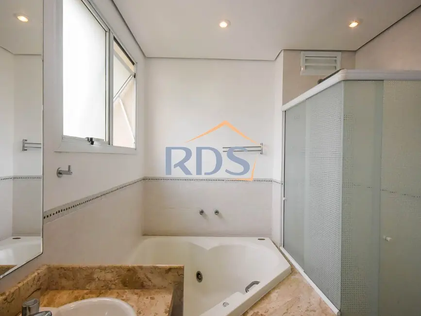 Apartamento com 3 quartos à venda, 193m2 em Vila Suzana, São Paulo - SP - imagem 9 Foto 9 de Apartamento com 3 quartos à venda, 193m2 em Vila Suzana, São Paulo - SP