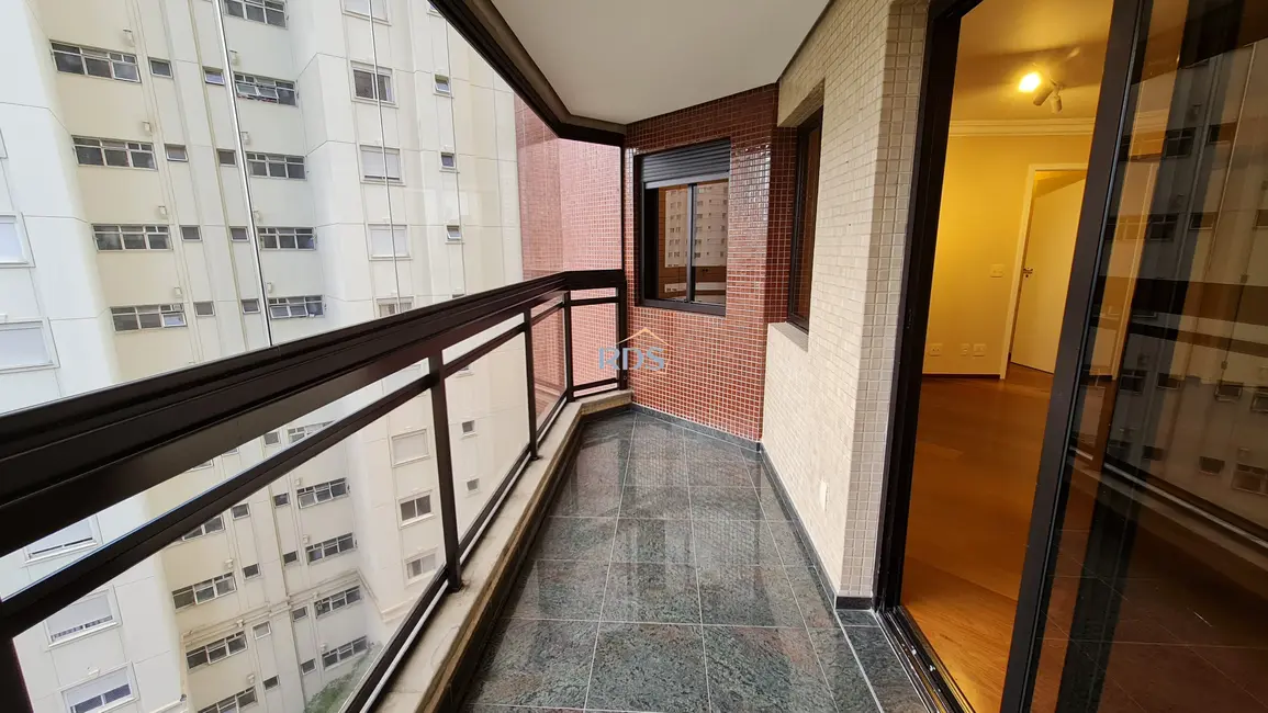 Apartamento com 3 quartos à venda, 120m2 em Indianópolis, São Paulo - SP - imagem 4 Foto 4 de Apartamento com 3 quartos à venda, 120m2 em Indianópolis, São Paulo - SP