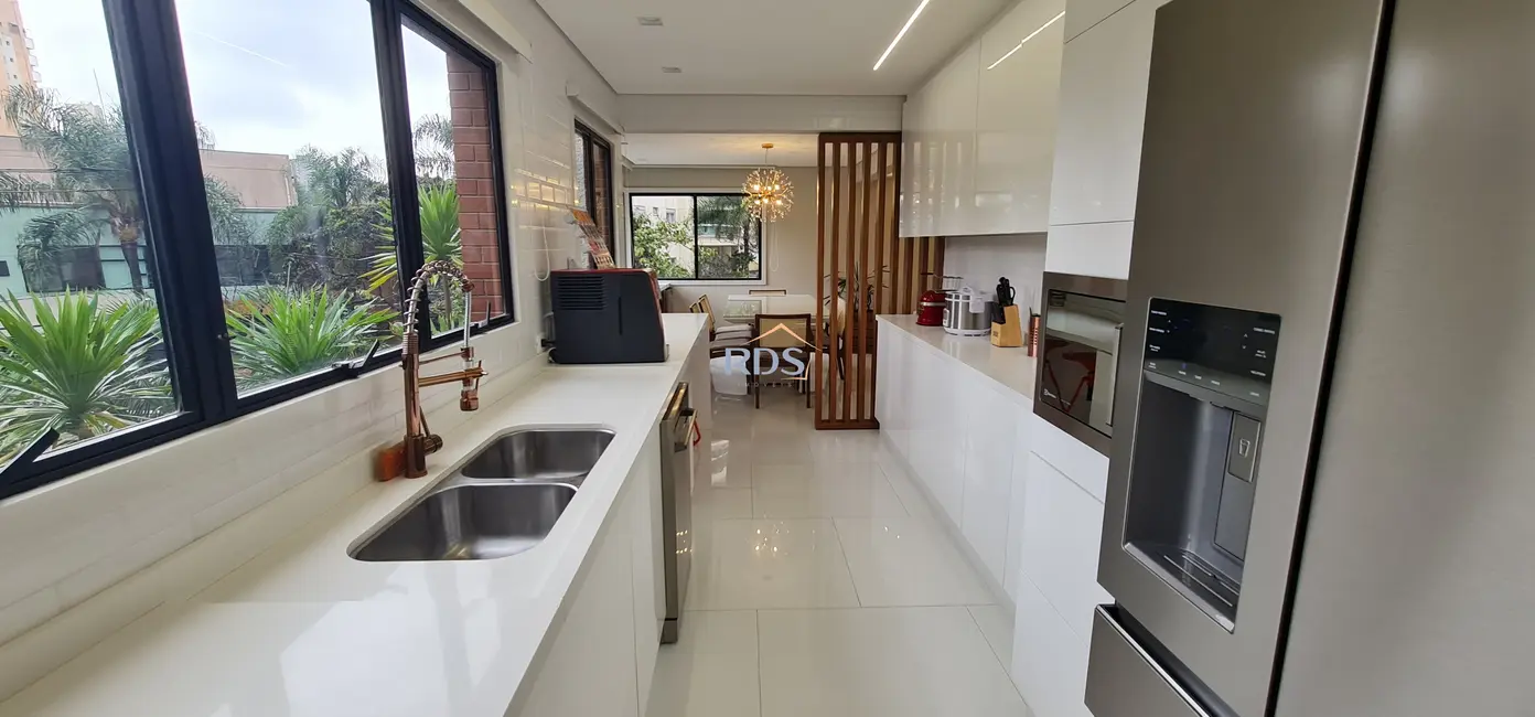 Apartamento com 3 quartos à venda, 165m2 em Vila Andrade, São Paulo - SP - imagem 9 Foto 9 de Apartamento com 3 quartos à venda, 165m2 em Vila Andrade, São Paulo - SP