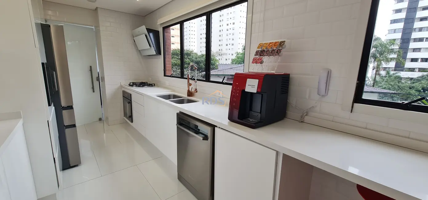 Apartamento com 3 quartos à venda, 165m2 em Vila Andrade, São Paulo - SP - imagem 8 Foto 8 de Apartamento com 3 quartos à venda, 165m2 em Vila Andrade, São Paulo - SP
