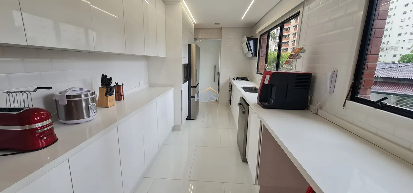 Apartamento com 3 quartos à venda, 165m2 em Vila Andrade, São Paulo - SP - imagem 6 Foto 6 de Apartamento com 3 quartos à venda, 165m2 em Vila Andrade, São Paulo - SP