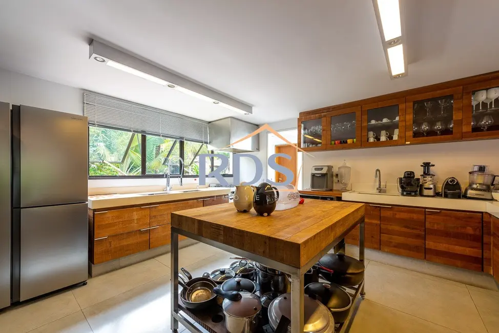 Foto 6 de Casa de Condomínio com 4 quartos à venda, 267m2 em Sao Sebastiao - SP