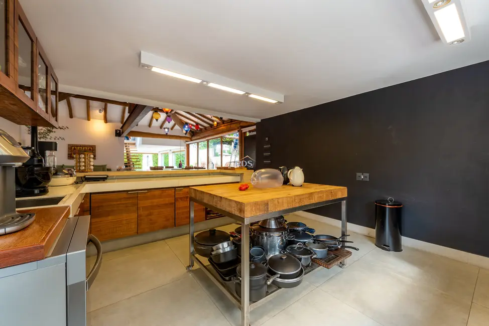 Foto 4 de Casa de Condomínio com 4 quartos à venda, 267m2 em Sao Sebastiao - SP