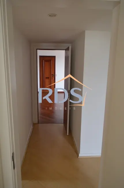 Apartamento com 3 quartos à venda, 131m2 em Vila Suzana, São Paulo - SP - imagem 6 Foto 6 de Apartamento com 3 quartos à venda, 131m2 em Vila Suzana, São Paulo - SP