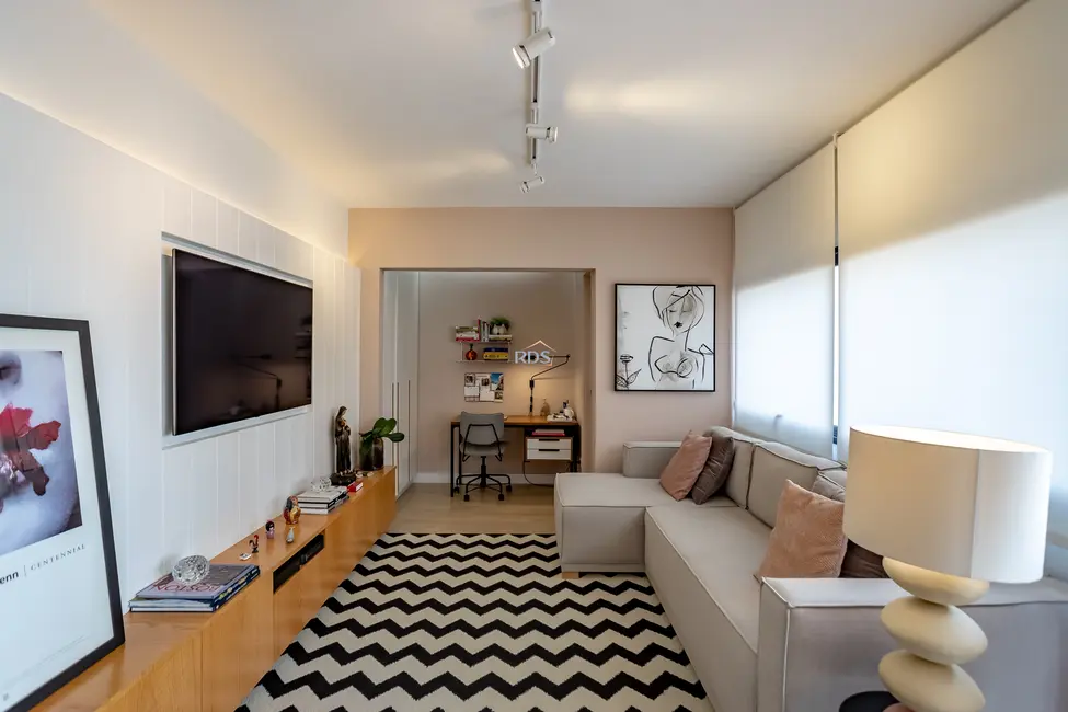 Foto 2 de Apartamento com 2 quartos à venda, 84m2 em Itaim Bibi, São Paulo - SP