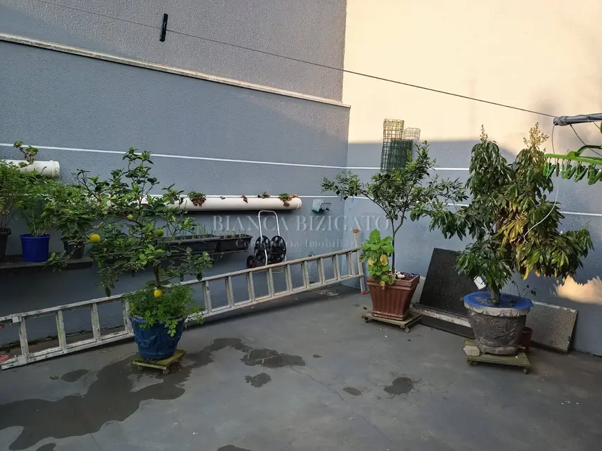 Casa com 5 quartos à venda, 338m2 em Ahú, Curitiba - PR - imagem 7 Foto 7 de Casa com 5 quartos à venda, 338m2 em Ahú, Curitiba - PR