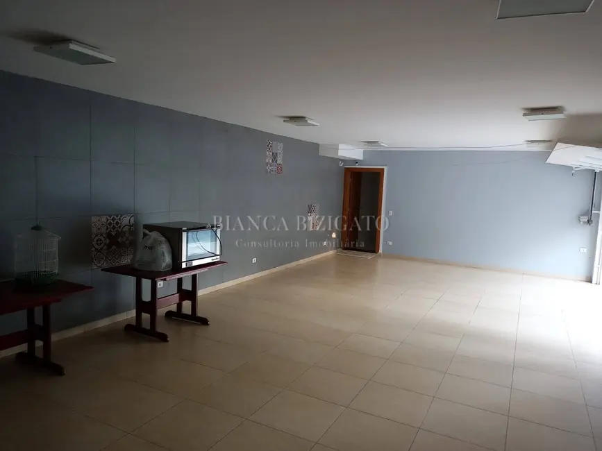 Casa com 5 quartos à venda, 338m2 em Ahú, Curitiba - PR - imagem 4 Foto 4 de Casa com 5 quartos à venda, 338m2 em Ahú, Curitiba - PR