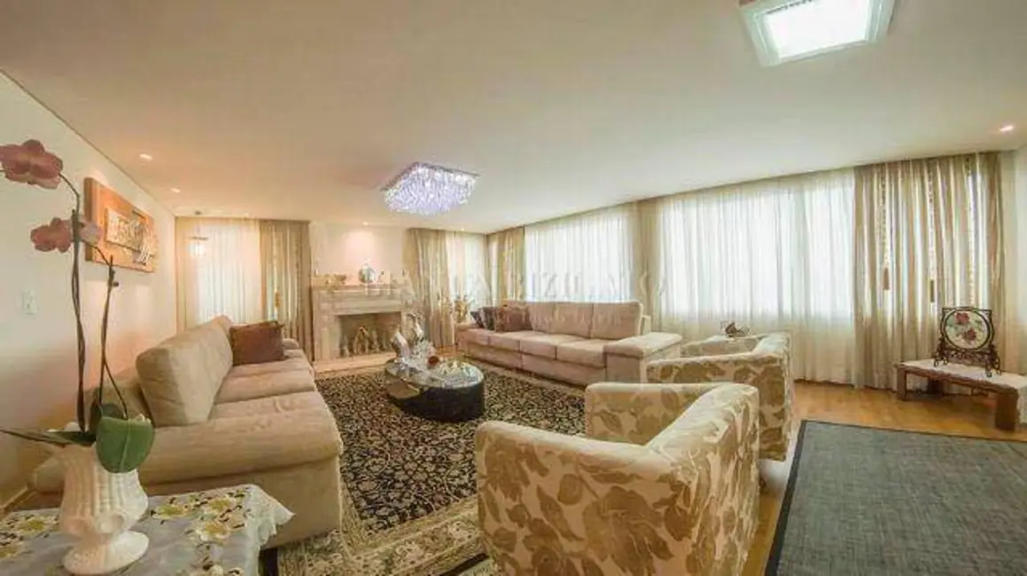 Foto 4 de Casa com 7 quartos à venda, 733m2 em Vista Alegre, Curitiba - PR