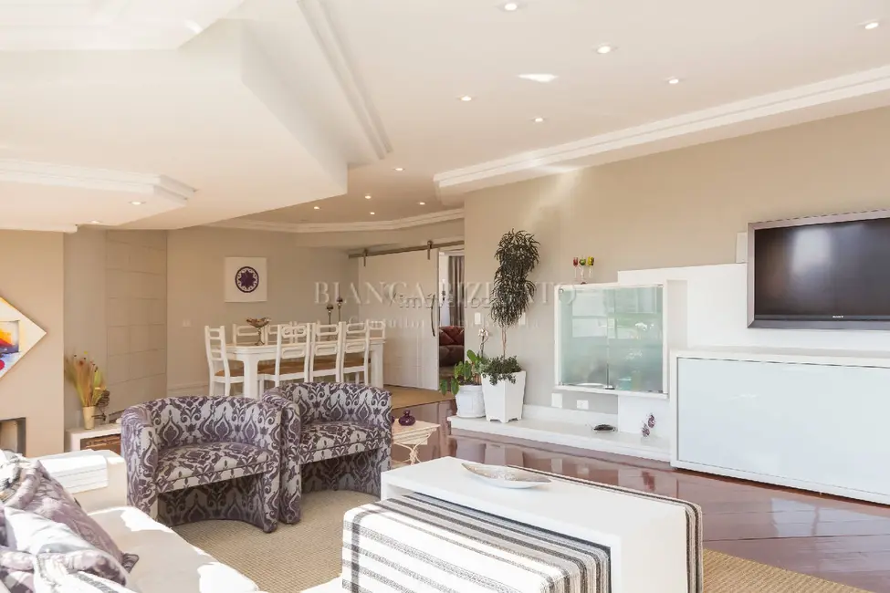 Foto 6 de Apartamento com 4 quartos à venda, 230m2 em Cabral, Curitiba - PR