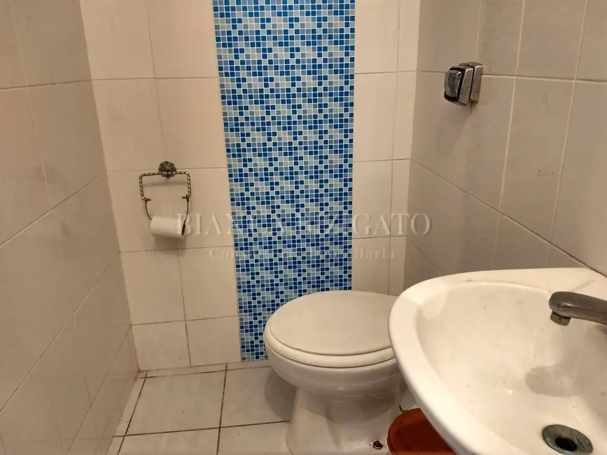 Sobrado com 3 quartos à venda, 174m2 em Centro, Guaratuba - PR - imagem 5 Foto 5 de Sobrado com 3 quartos à venda, 174m2 em Centro, Guaratuba - PR