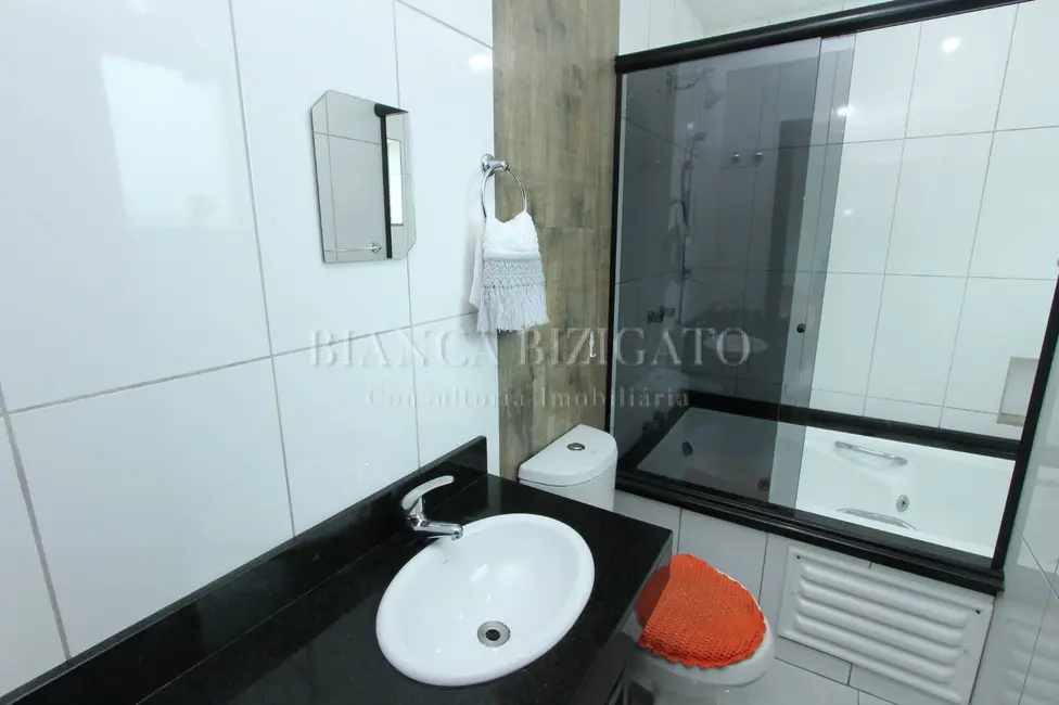 Sobrado com 3 quartos à venda, 185m2 em Loteamento Marinoni, Almirante Tamandare - PR - imagem 7 Foto 7 de Sobrado com 3 quartos à venda, 185m2 em Loteamento Marinoni, Almirante Tamandare - PR
