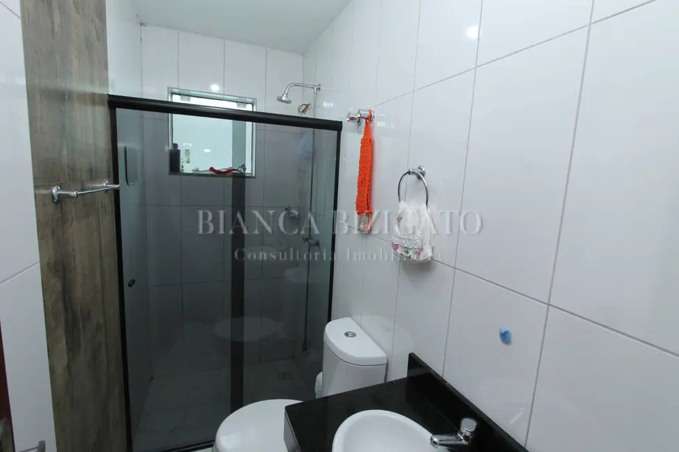 Sobrado com 3 quartos à venda, 185m2 em Loteamento Marinoni, Almirante Tamandare - PR - imagem 9 Foto 9 de Sobrado com 3 quartos à venda, 185m2 em Loteamento Marinoni, Almirante Tamandare - PR