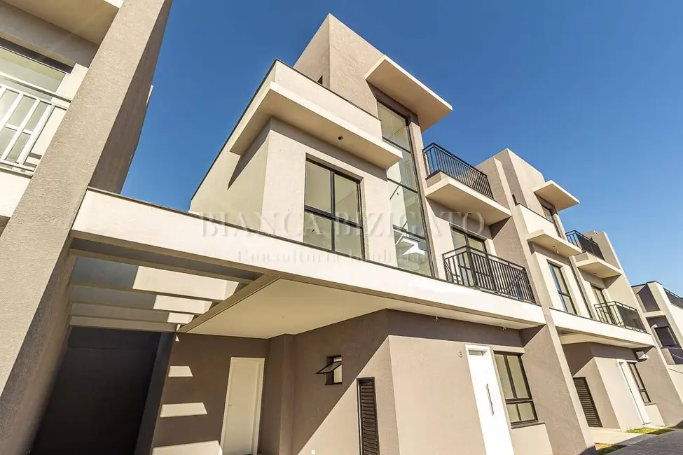 Foto 1 de Casa com 3 quartos à venda, 133m2 em Água Verde, Curitiba - PR