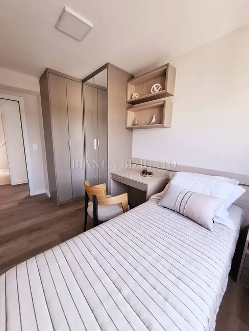 Casa com 3 quartos à venda, 183m2 em Santa Felicidade, Curitiba - PR - imagem 8 Foto 8 de Casa com 3 quartos à venda, 183m2 em Santa Felicidade, Curitiba - PR