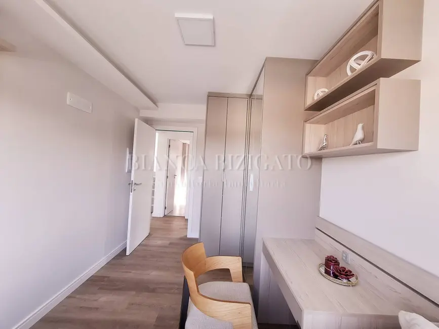 Casa com 3 quartos à venda, 183m2 em Santa Felicidade, Curitiba - PR - imagem 9 Foto 9 de Casa com 3 quartos à venda, 183m2 em Santa Felicidade, Curitiba - PR