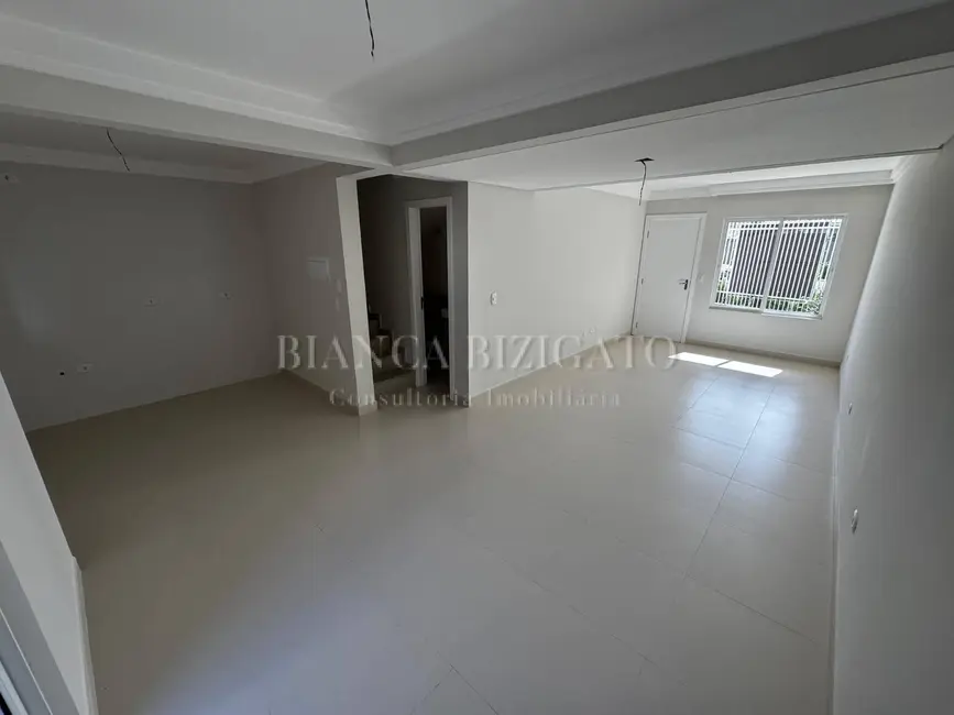 Foto 3 de Casa com 3 quartos à venda, 117m2 em Santa Cândida, Curitiba - PR