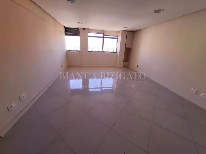 Foto 2 de Sala Comercial à venda, 38m2 em Água Verde, Curitiba - PR