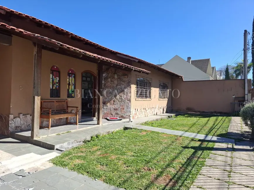 Foto 1 de Casa com 3 quartos à venda, 188m2 em Santo Inácio, Curitiba - PR