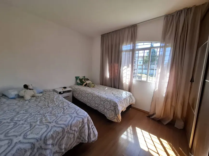 Foto 4 de Casa com 3 quartos à venda, 188m2 em Santo Inácio, Curitiba - PR