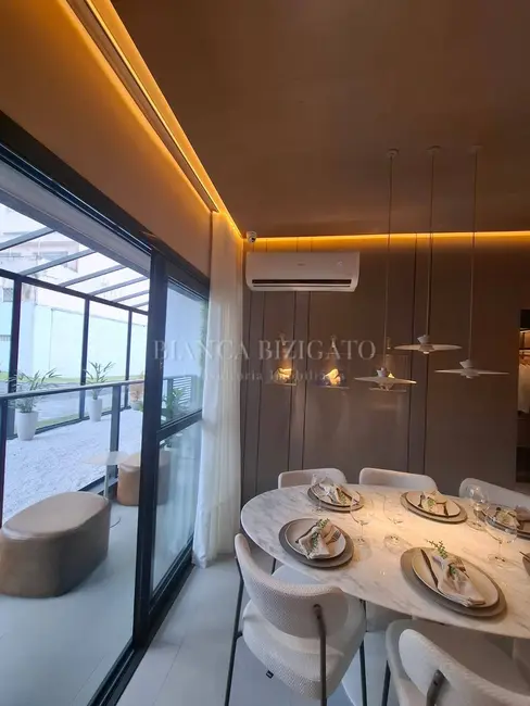 Foto 5 de Apartamento com 2 quartos à venda, 54m2 em Centro, Curitiba - PR