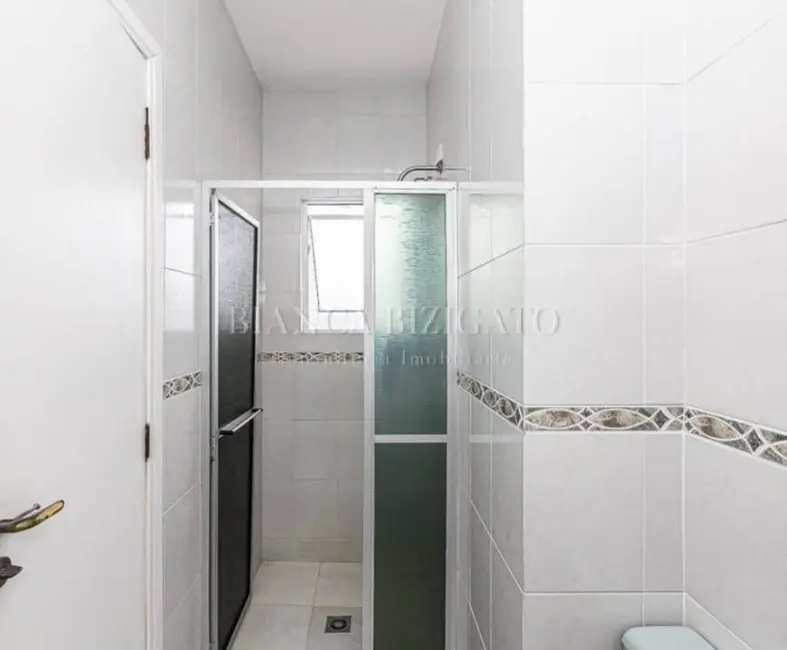Casa com 4 quartos à venda, 226m2 em Água Verde, Curitiba - PR - imagem 5 Foto 5 de Casa com 4 quartos à venda, 226m2 em Água Verde, Curitiba - PR