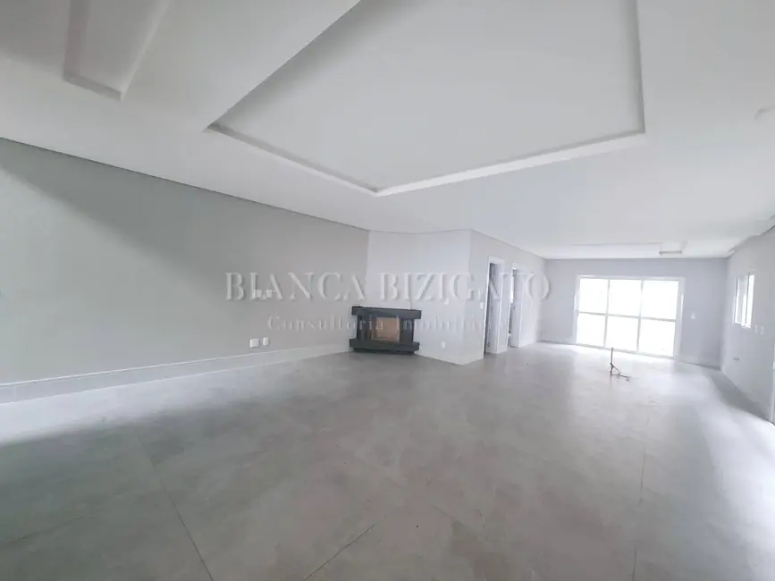 Casa com 4 quartos à venda, 281m2 em Uberaba, Curitiba - PR - imagem 7 Foto 7 de Casa com 4 quartos à venda, 281m2 em Uberaba, Curitiba - PR