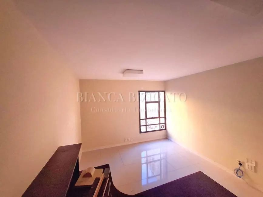 Foto 2 de Sala Comercial à venda, 52m2 em Centro, Curitiba - PR