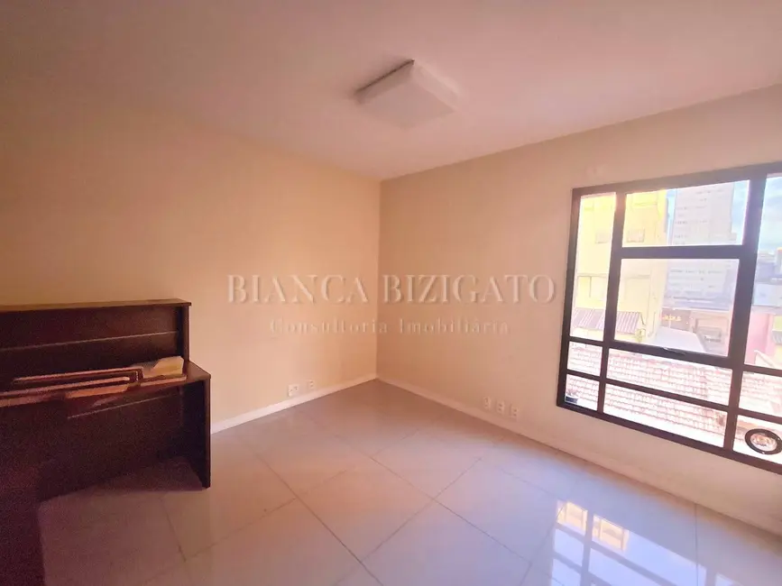 Sala Comercial à venda, 52m2 em Centro, Curitiba - PR - imagem 5 Foto 5 de Sala Comercial à venda, 52m2 em Centro, Curitiba - PR