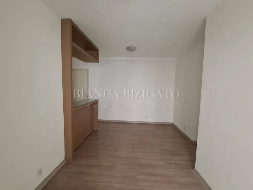 Apartamento com 2 quartos à venda, 57m2 em Guaíra, Curitiba - PR - imagem 3 Foto 3 de Apartamento com 2 quartos à venda, 57m2 em Guaíra, Curitiba - PR