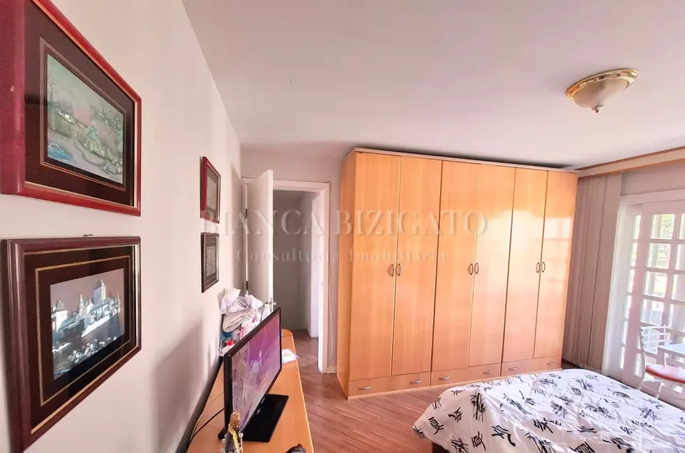 Foto 9 de Sobrado com 4 quartos à venda, 129m2 em Guabirotuba, Curitiba - PR