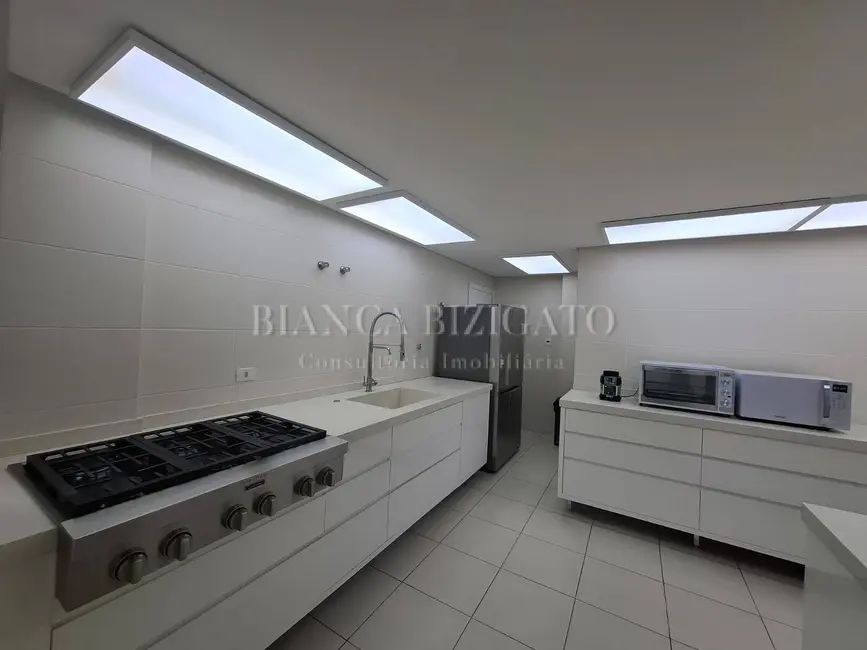 Foto 9 de Cobertura com 4 quartos à venda, 307m2 em Água Verde, Curitiba - PR