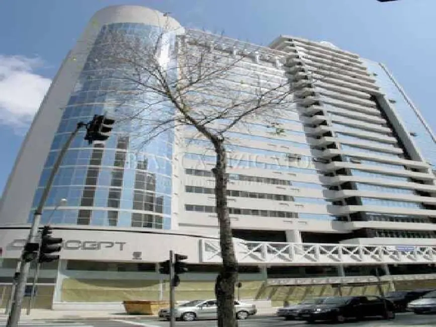 Apartamento com 1 quarto à venda, 26m2 em Centro, Curitiba - PR - imagem 1 Foto 1 de Apartamento com 1 quarto à venda, 26m2 em Centro, Curitiba - PR